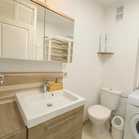 Apartament Bright And Cozy 2 Min Walk From And Promenade Des *