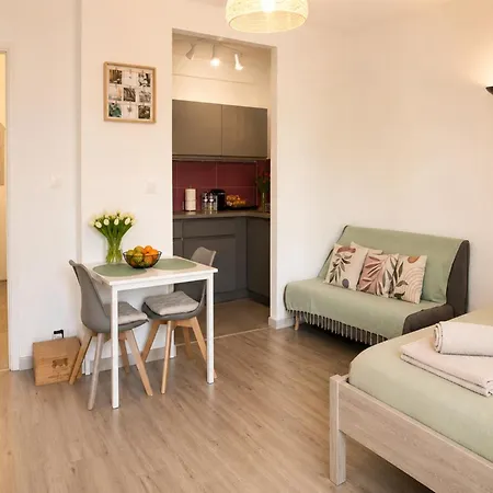 Cozy Studio, 2-min Walk To And Promenade דירה ניס