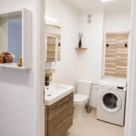 דירה Cozy Studio, 2-min Walk To And Promenade